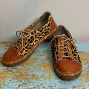 L’Artiste Libby leopard lace up brown  leather loafers